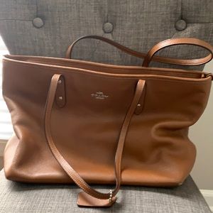 Brown Coach shoulder bag/tote